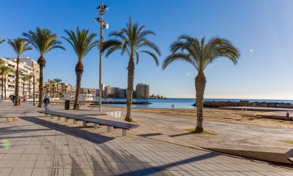 Resale - Apartment - Torrevieja - Playa del cura