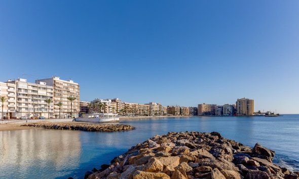 Resale - Apartment - Torrevieja - Playa del cura