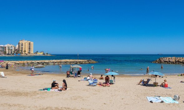 Resale - Apartment - Torrevieja - Playa del cura