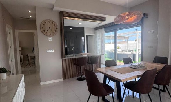 Resale - Villa - Orihuela Costa - Pau 8