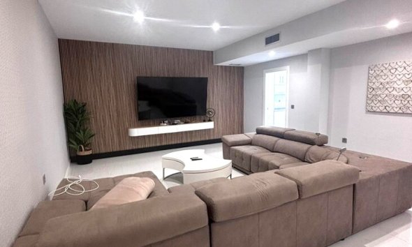 Resale - Villa - Orihuela Costa - Pau 8