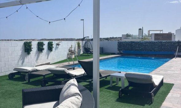 Resale - Villa - Orihuela Costa - Pau 8