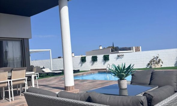 Resale - Villa - Orihuela Costa - Pau 8