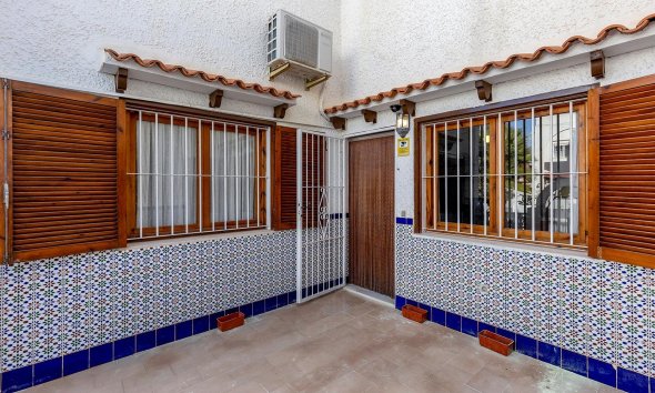 Resale - Terraced house / Townhouse - Torrevieja - Calas blanca