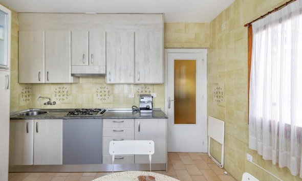 Resale - Terraced house / Townhouse - Torrevieja - Calas blanca