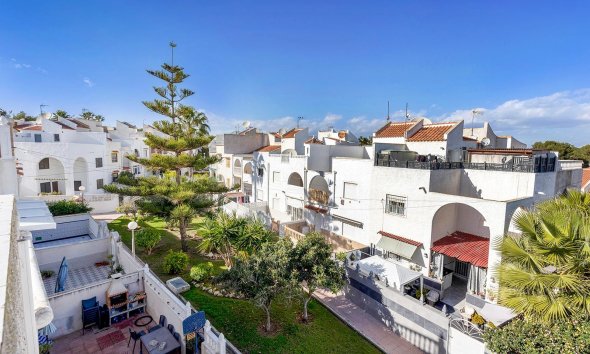 Resale - Terraced house / Townhouse - Torrevieja - Calas blanca