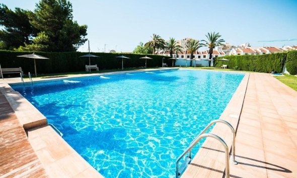 Resale - Terraced house / Townhouse - Torrevieja - Calas blanca