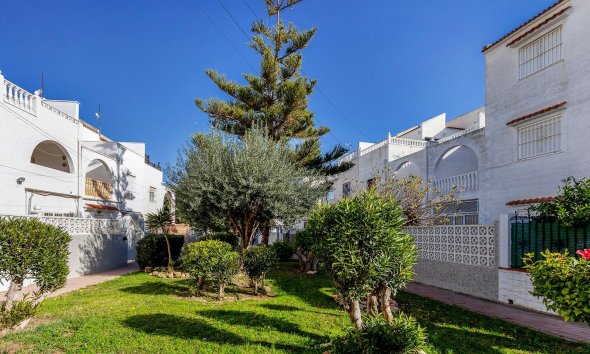 Resale - Terraced house / Townhouse - Torrevieja - Calas blanca