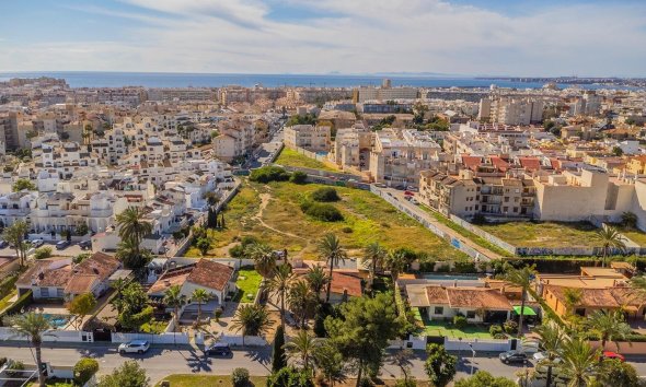 Resale - Terraced house / Townhouse - Torrevieja - Calas blanca
