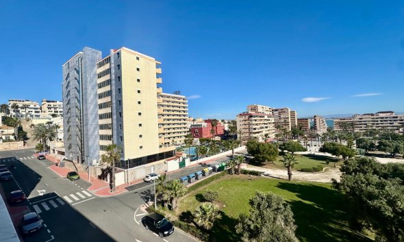 Resale - Apartment - Torrevieja - Cabo cervera