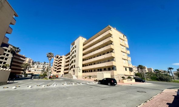 Resale - Apartment - Torrevieja - Cabo cervera