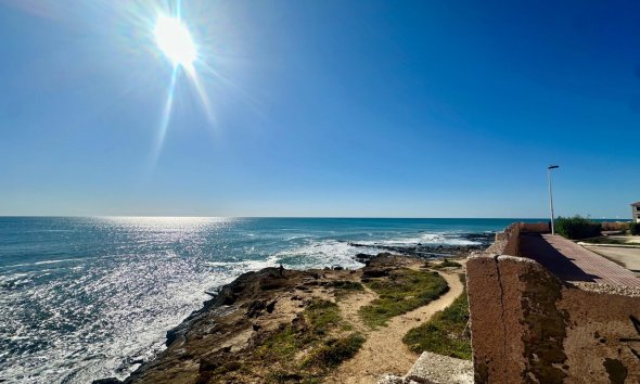 Resale - Apartment - Torrevieja - Cabo cervera