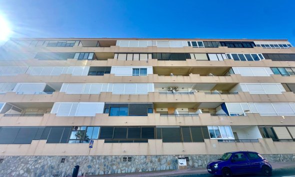 Resale - Apartment - Torrevieja - Cabo cervera