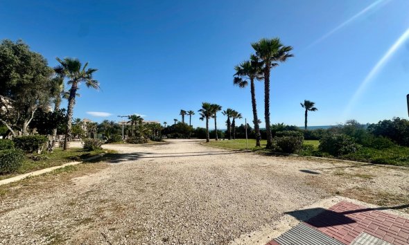 Resale - Apartment - Torrevieja - Cabo cervera