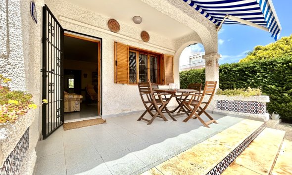 Resale - Villa - Orihuela Costa - La Zenia