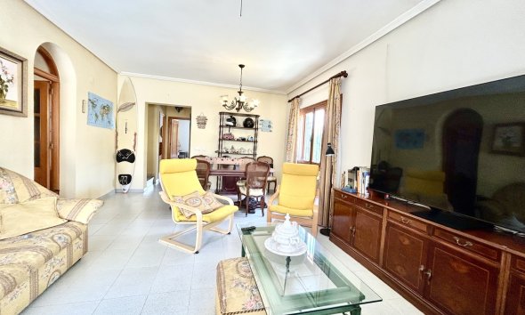 Resale - Villa - Orihuela Costa - La Zenia