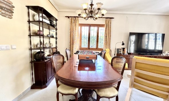 Resale - Villa - Orihuela Costa - La Zenia