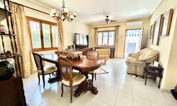 Resale - Villa - Orihuela Costa - La Zenia