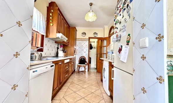 Resale - Villa - Orihuela Costa - La Zenia