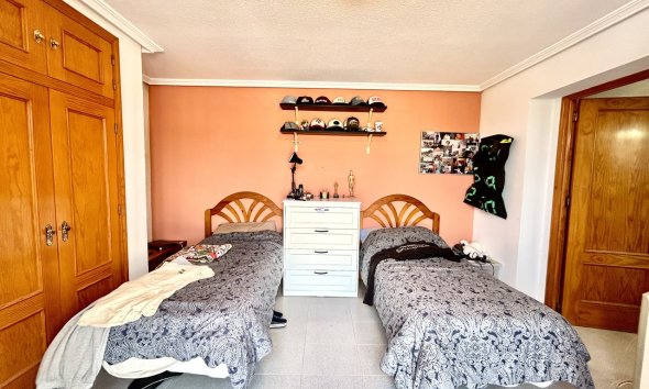 Resale - Villa - Orihuela Costa - La Zenia