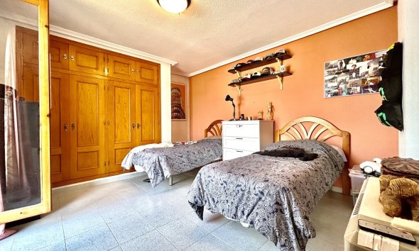Resale - Villa - Orihuela Costa - La Zenia