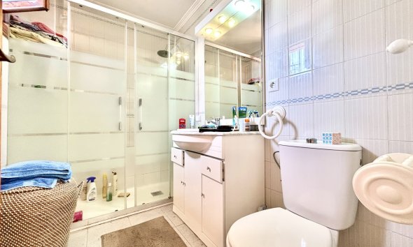 Resale - Villa - Orihuela Costa - La Zenia