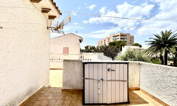 Resale - Villa - Orihuela Costa - La Zenia