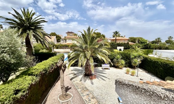 Resale - Villa - Orihuela Costa - La Zenia
