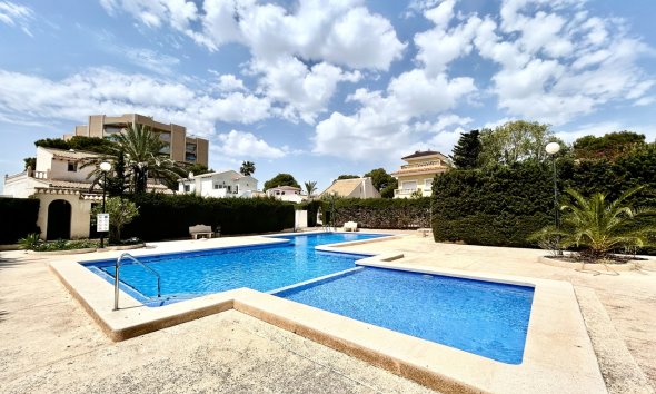 Resale - Villa - Orihuela Costa - La Zenia
