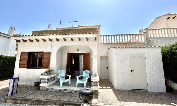 Resale - Villa - Orihuela Costa - La Zenia