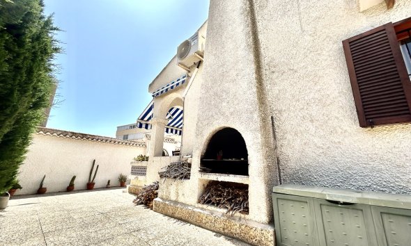 Resale - Villa - Orihuela Costa - La Zenia