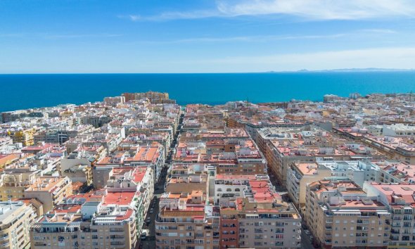 Resale - Apartment - Torrevieja - Playa del cura