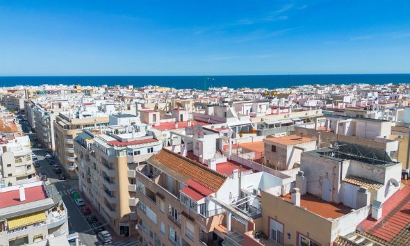 Resale - Apartment - Torrevieja - Playa del cura