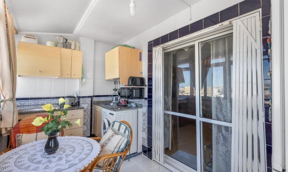 Resale - Apartment - Torrevieja - Playa del cura