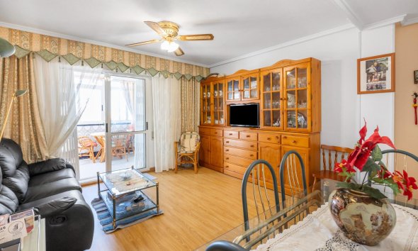 Resale - Apartment - Torrevieja - Playa del cura