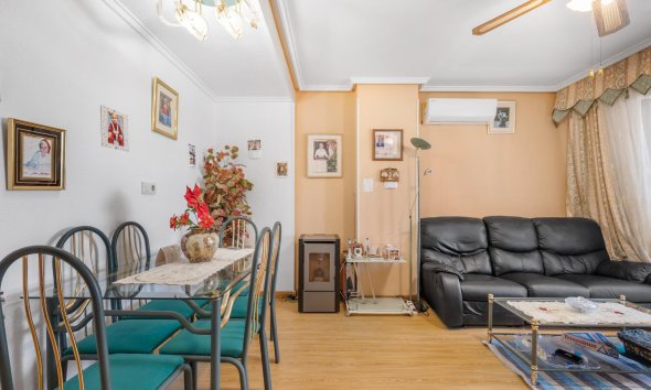 Resale - Apartment - Torrevieja - Playa del cura