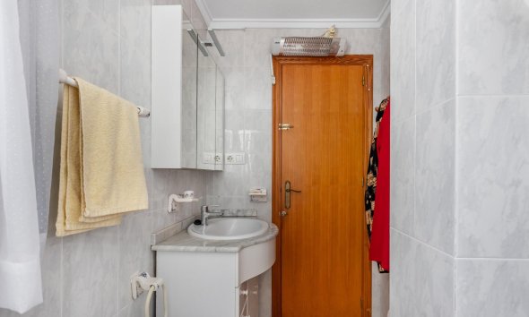 Resale - Apartment - Torrevieja - Playa del cura
