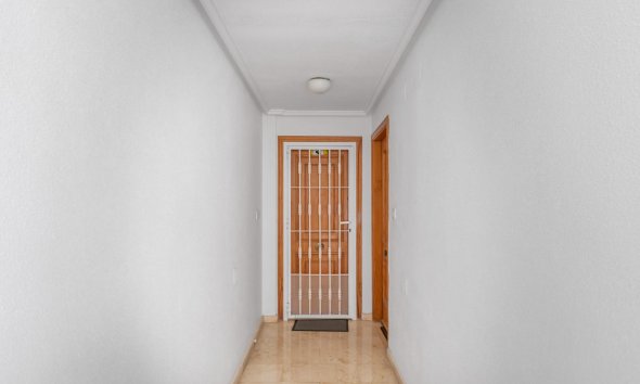 Resale - Apartment - Torrevieja - Playa del cura
