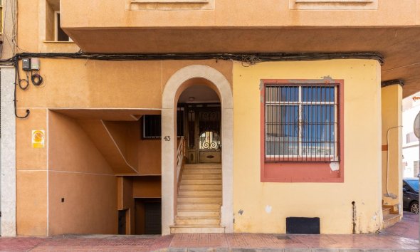 Resale - Apartment - Torrevieja - Playa del cura