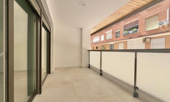 Resale - Apartment - Torrevieja - Acequion