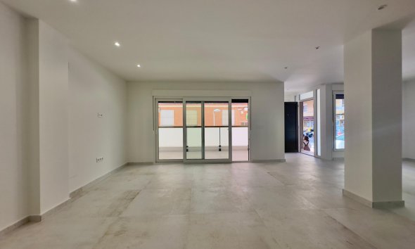 Resale - Apartment - Torrevieja - Acequion