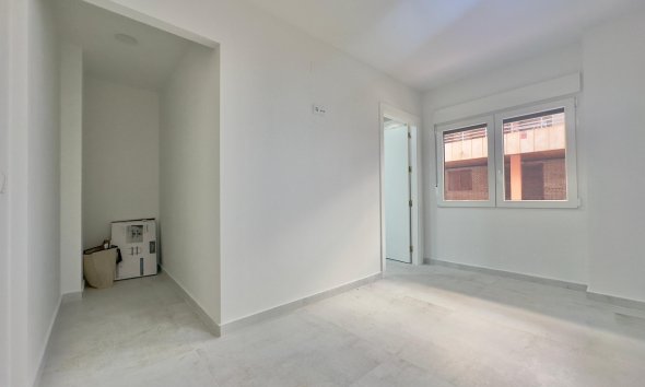 Resale - Apartment - Torrevieja - Acequion