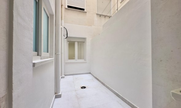 Resale - Apartment - Torrevieja - Acequion