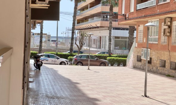 Resale - Apartment - Torrevieja - Acequion