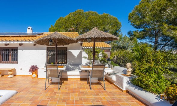 Resale - Villa - Orihuela - Orihuela Costa