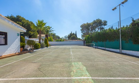 Resale - Villa - Orihuela - Orihuela Costa