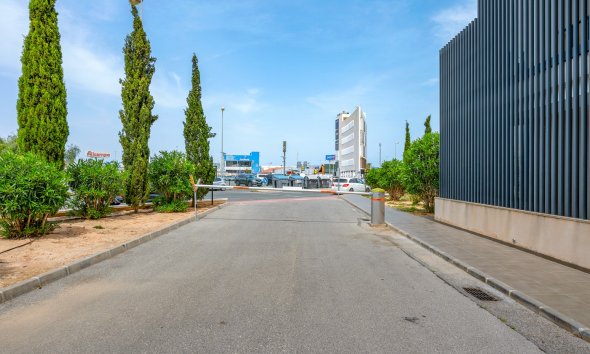 Resale - Apartment - Orihuela Costa - La Zenia