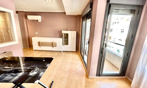 Resale - Apartment - ﻿Torrevieja (Alicante) - Torrevieja
