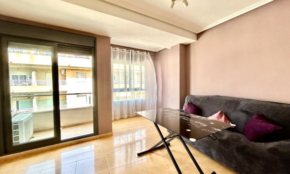 Resale - Apartment - ﻿Torrevieja (Alicante) - Torrevieja