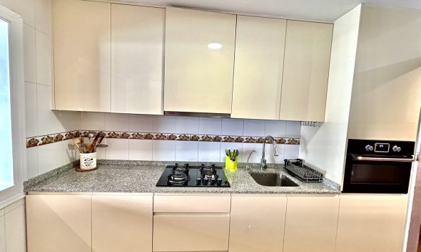 Resale - Apartment - ﻿Torrevieja (Alicante) - Torrevieja